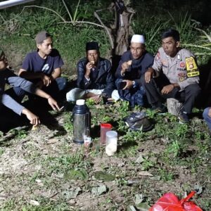 Polsek Kopang Perkuat Ketahanan Pangan dan Keamanan Melalui Kunjungan Bhabinkamtibmas di Desa Bebuak