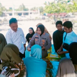 Polres Loteng dan Polsek Jajaran Gelar Gerakan Pangan Murah Sambut HUT RI ke-80 ‎ ‎