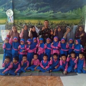 Babinsa dan Guru PAUD Nurul Hikmah Bersinergi Wujudkan Sekolah Aman dan Berwawasan Kebangsaan