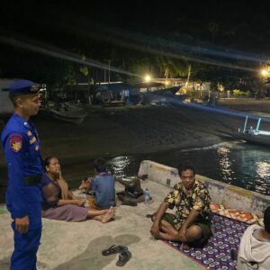 Sat Polairud Polres Lombok Utara Laksanakan Patroli Dialogis di Kawasan Pesisir Teluk Nara