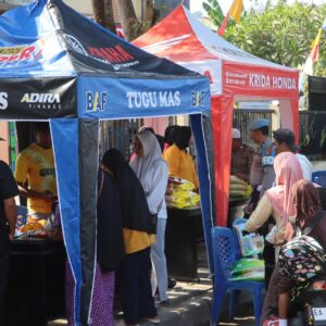 Polres Bima Kota Bersama Bulog Bima Gelar Pangan Murah, Warga Antusias