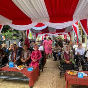 Ketua Bhayangkari Cabang Lombok Utara Hadiri Gebyar Posyandu Desa Bayan dan Kampanye Posyandu Aktif