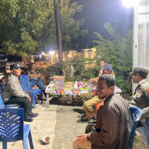 Personel Polsek Poto Tano Laksanakan Patroli Dialogis, Wujudkan Kamtibmas Kondusif