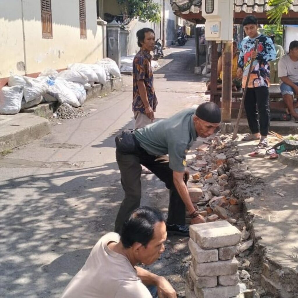 Sinergi Bersama Masyarakat, Gebang Barat Ciptakan Lingkungan Bersih