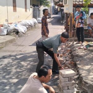 Sinergi Bersama Masyarakat, Gebang Barat Ciptakan Lingkungan Bersih