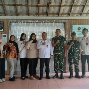 Kunjungan Kemenkopolhukam Perkuat Semangat Petugas Dapur MBG Narmada