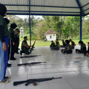 Pembekalan MENWA UIN Mataram: Navigasi, Survival, dan Senjata