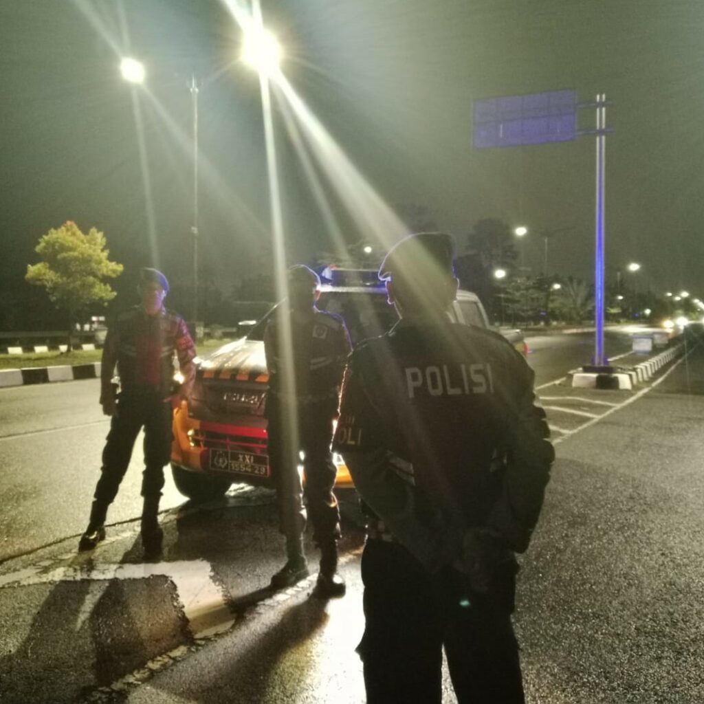 Polres Lombok Barat Intensifkan Patroli Blue Light di Jalur Baypass BIL II