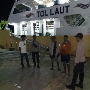 Polsek Kawasan Pelabuhan Laut Bima Gelar Patroli Rutin, Jaga Kondusifitas di Area Pelabuhan