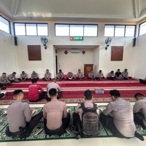 Personel Polres Bima Kota Laksanakan Kegiatan Rutin Binrohtal di Masjid Jabal Qubis