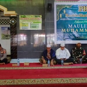 Maulid Nabi di Lembar Satukan Hati dan Doa Warga