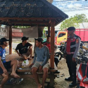 PATROLI DIALOGIS SAT SAMAPTA POLRES LOMBOK UTARA DI JALAN RAYA GONDANG