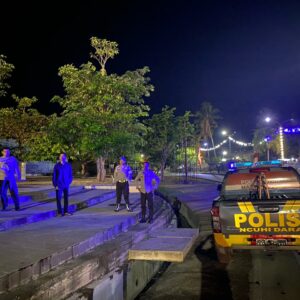 Polsek Rasanae Barat Gelar Patroli Blue Light, Ciptakan Situasi Harkamtibmas yang Kondusif