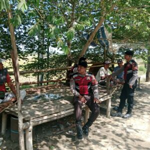 Polres Lombok Barat Sosialisasikan Layanan KEMOS 110 di Desa Taman Ayu Gerung