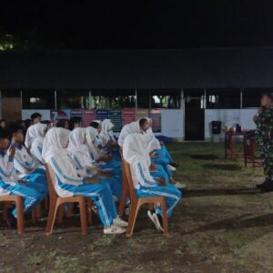 Koramil Gerung Tanamkan Semangat Bela Negara ke Pelajar SMKN 1 Gerung