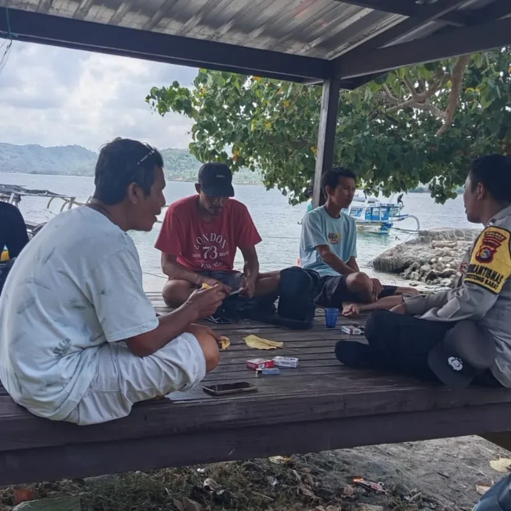 Bhabinkamtibmas Sekotong Gencar Edukasi Manfaatkan Pekarangan untuk Ketahanan Pangan