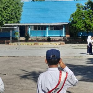 Kanit Binmas Polsek Asakota Laksanakan Penyuluhan Bahaya Narkoba di SMPN 7 Kota Bima