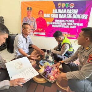 Implementasi Program “Medait Epe Pada”, Kabag SDM Jenguk Personel yang Sakit