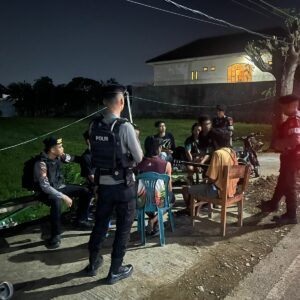 ‎ Sat Samapta Polres Bima Kota Gelar Patroli Dialogis, Ajak Warga Jaga Kamtibmas