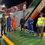Polsek Kawasan Pelabuhan Laut Tano Jaga Keamanan Pengguna Jasa Pelabuhan