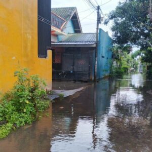 Lombok Barat Kebanjiran, Polisi Sisir Desa Perampuan
