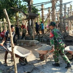 TNI dan Warga Anyar Bersatu dalam Pembangunan Masjid