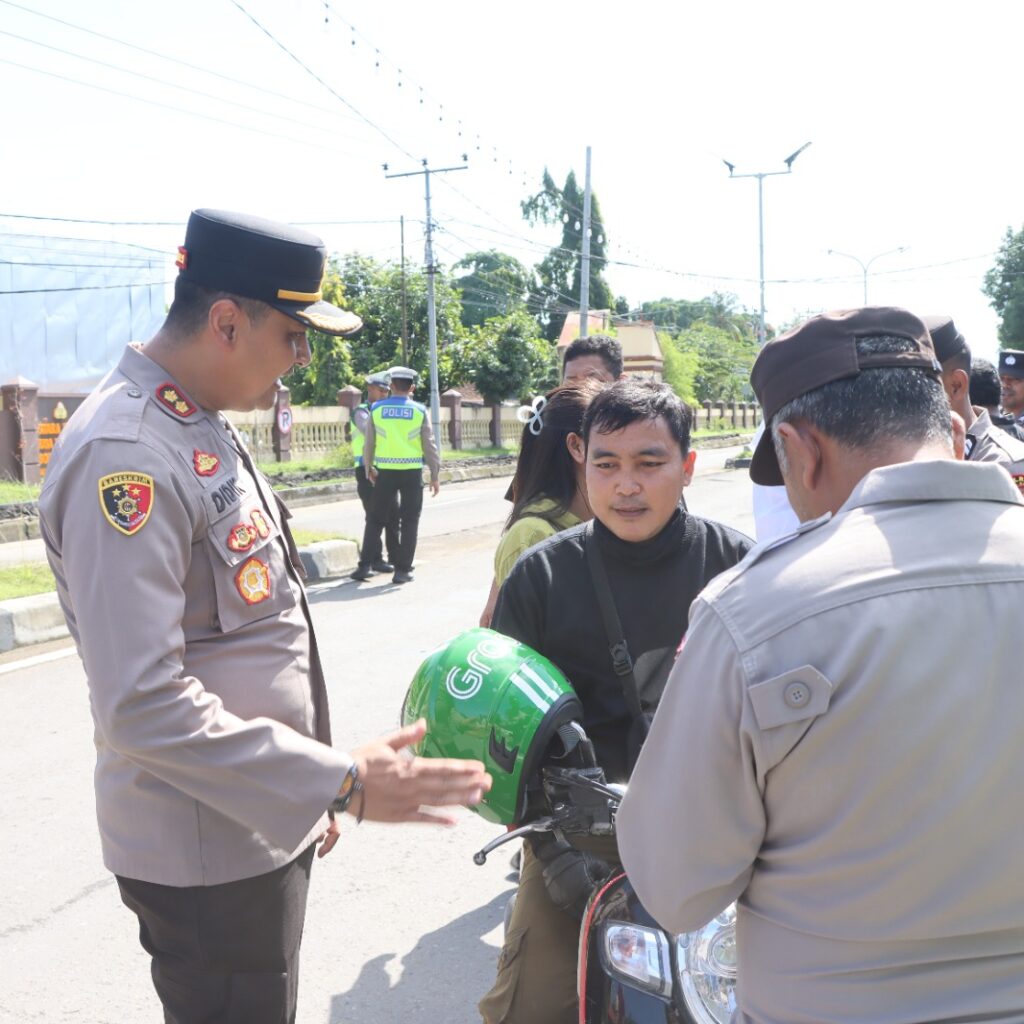 Kapolres Bima Kota Sosialisasikan Implementasi Aplikasi E-Teguran Humanis & E-Tindak Disiplin, Dorong Transformasi Pelayanan Polri