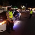 Blue Light Patrol Sat Lantas Polres Bima Kota Sampaikan Imbauan Keselamatan Dan Tertib Berlalu Lintas