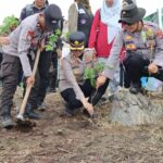 Safari Sumbawa Menanam: Forkopimda dan Warga Bersatu Hijaukan Hutan Lindung Bendungan Beringin Sila